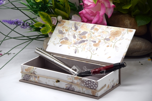 Stifte-Schachtel mit Klappdeckel ca. 21x10x4cm | Federnkranz | taupe | Art. Nr. 97040707